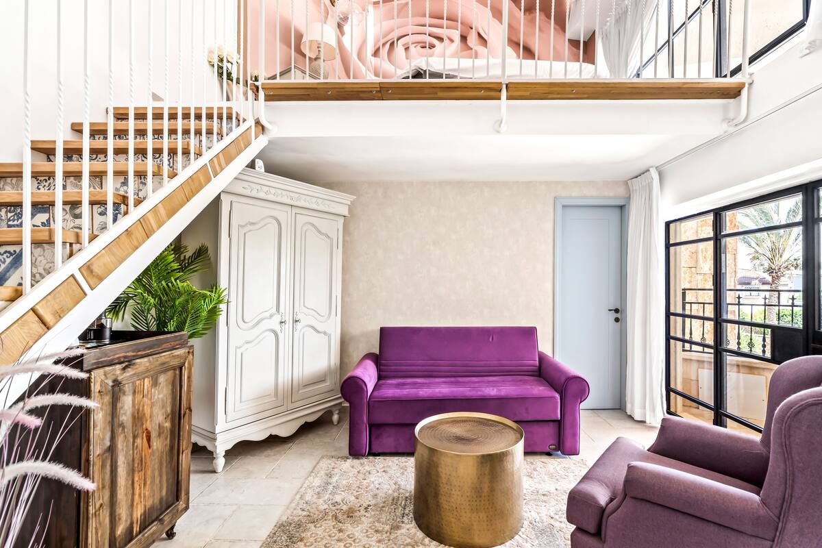 Duplex | Gratis produkter i minibar och värdeförvaringsskåp på rummet