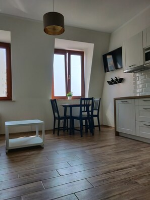 Appartement (A) | Coin séjour | Télévision à écran plat