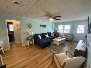 Smart TV, fireplace, books - Nauti Dreamz – 4BR Family Beach Retreat, Steps from Oak Island Shore! (Oak Island)