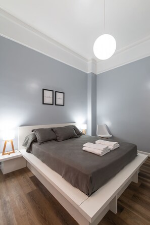 Unclassified image, 3 of 27, button - Apartment located in the Historic District, in front of Plaza de Mayo (Buenos Aires)