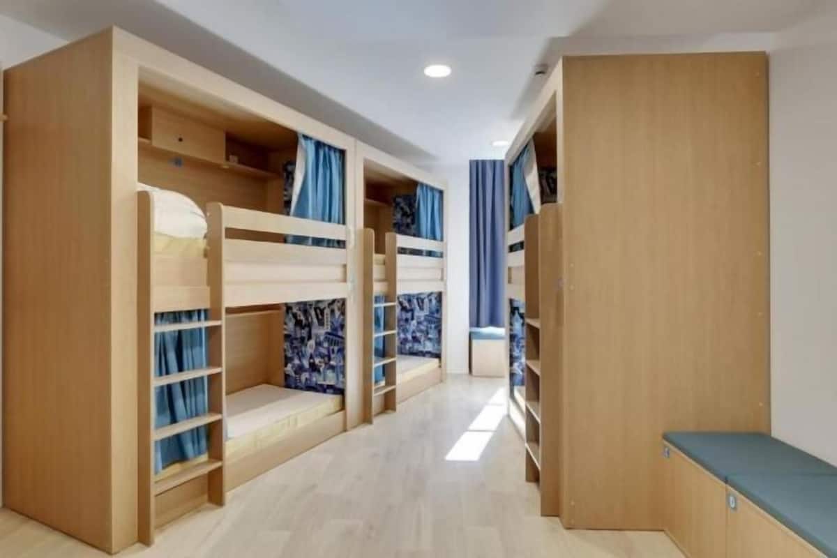 Quartos à prova de som, Wi-Fi de cortesia, roupa de cama