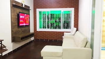 House | In-room dining