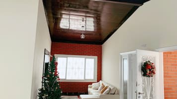 House | Living area | Flat-screen TV