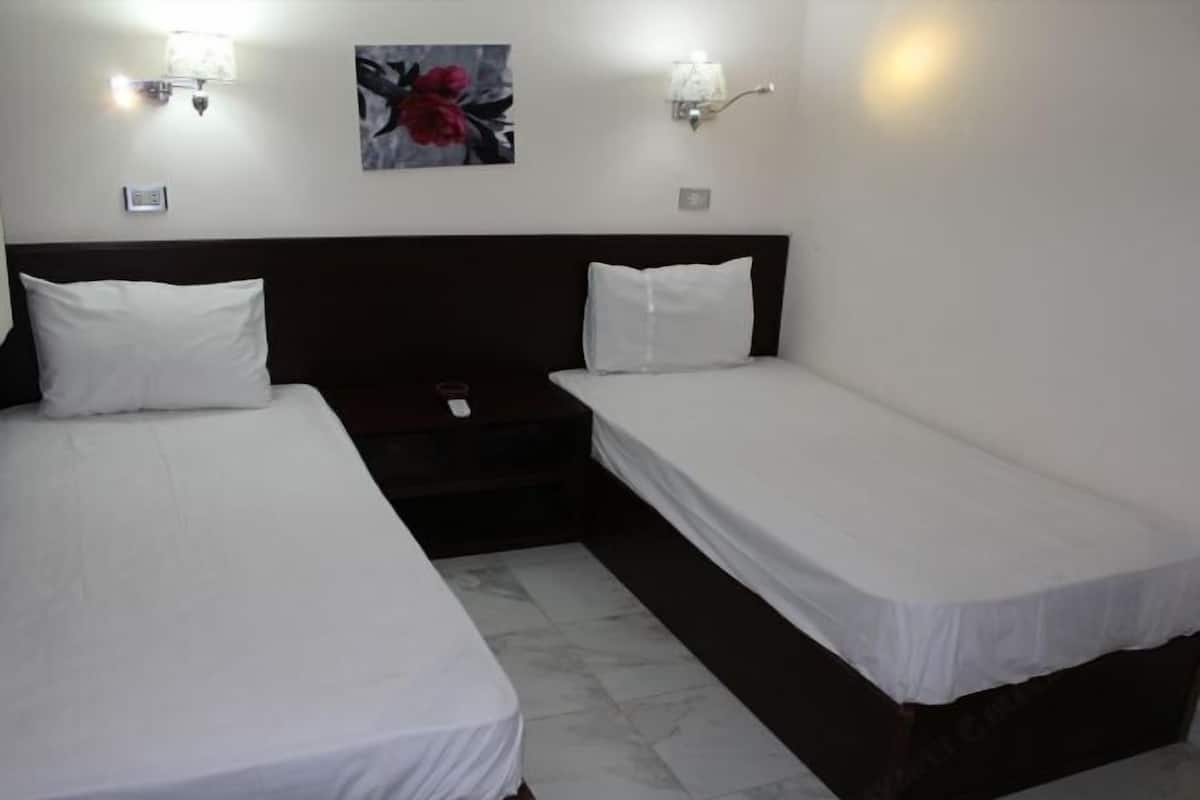 2 bedrooms, in-room safe, bed sheets, wheelchair access