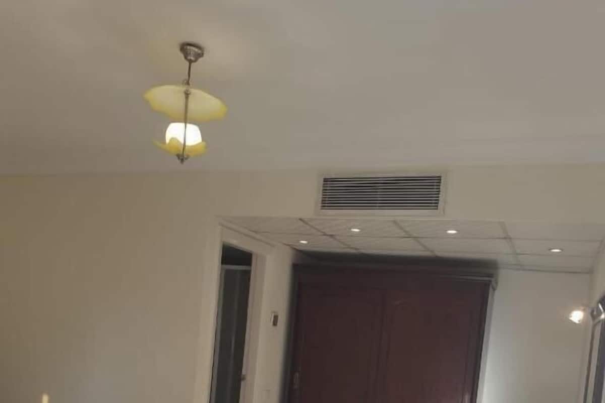 2 chambres, coffres-forts dans les chambres, draps fournis