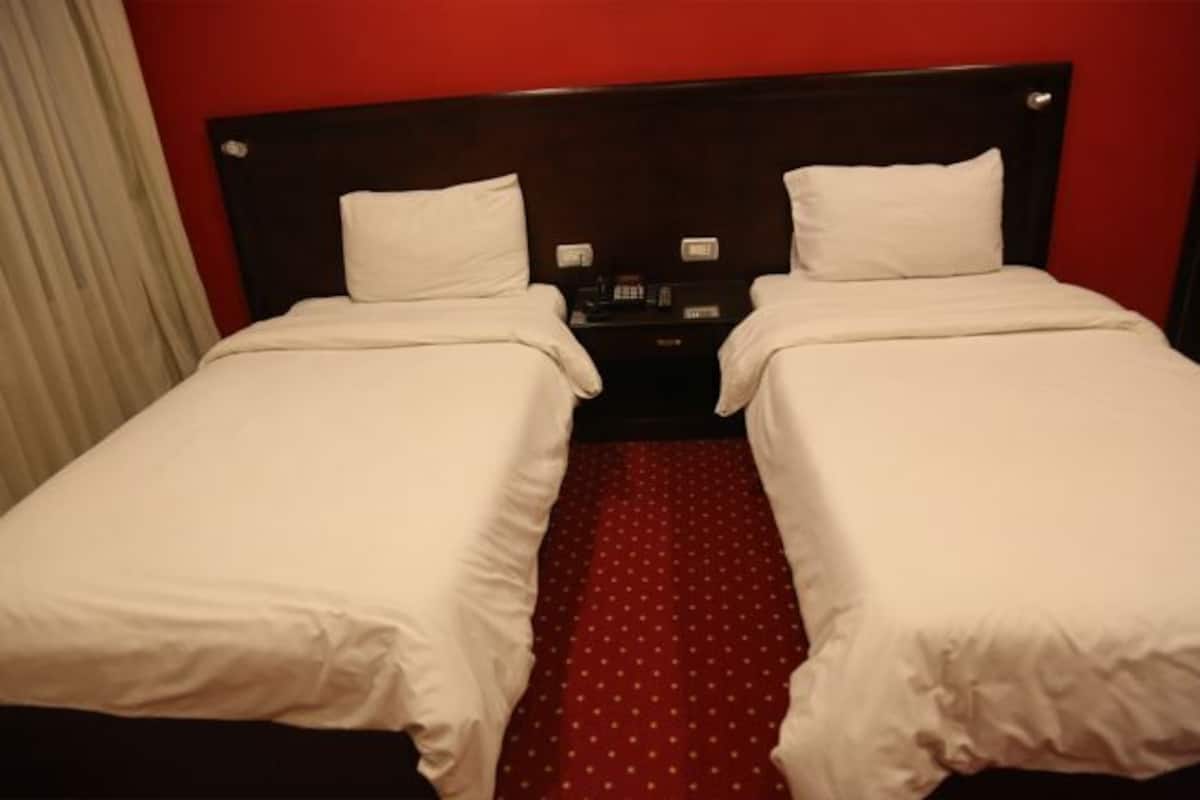 2 chambres, coffres-forts dans les chambres, draps fournis