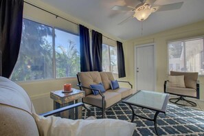 House, Multiple Beds (Peacock Bungalow - left) | 2 bedrooms, WiFi - Peacock Bungalow - Left (Siesta Key)