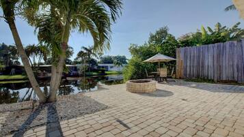 Nhà, nhiều giường (Peacock Bungalow - left) | Khuôn viên nơi lưu trú