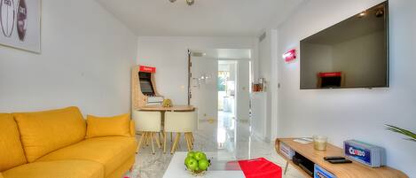 Télévision, jeux vidéo, livres