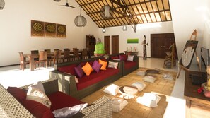Living area - Beautiful 5 Star Holiday Villa in a Prime Location in Ubud (Bali)