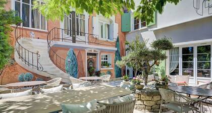 Logis Hotel Le Blason de Provence