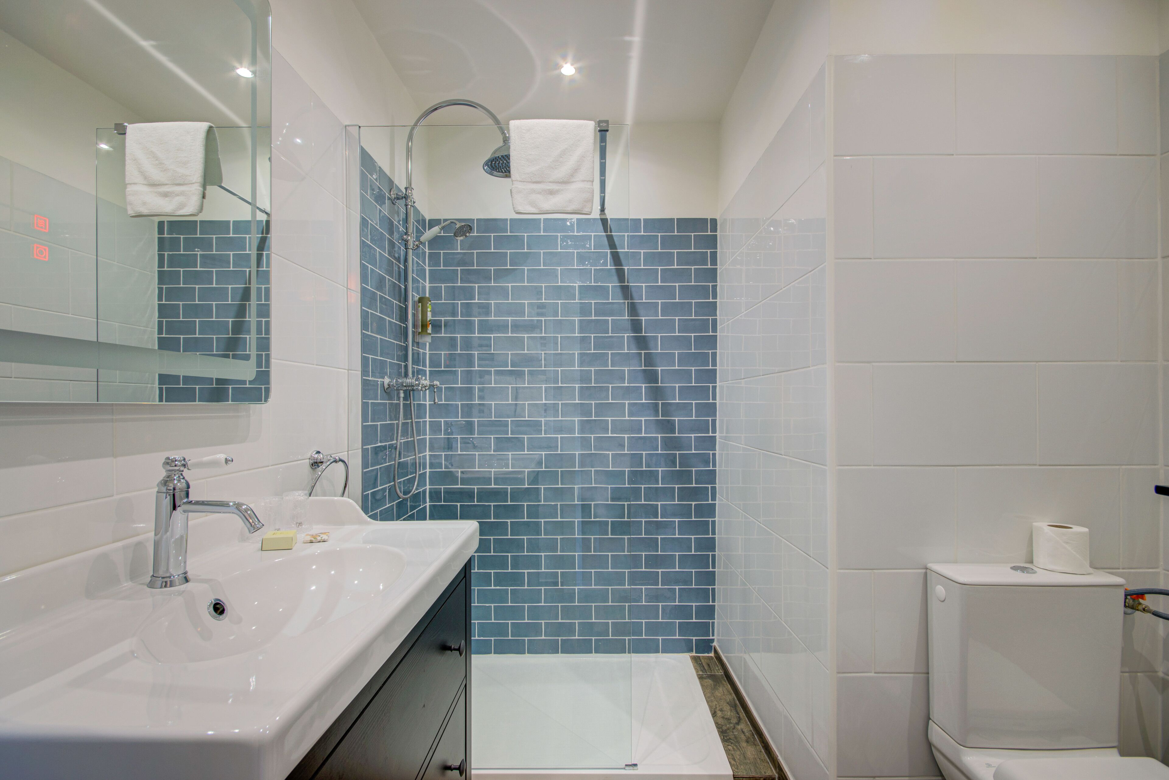 comfort triple room | bathroom | free toiletries, hair dryer, towels, soap