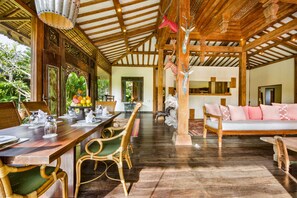 Outdoor dining - 5 Star Villa in Bali, Minutes from the Beach, Bali Villa 2083 (Bali)