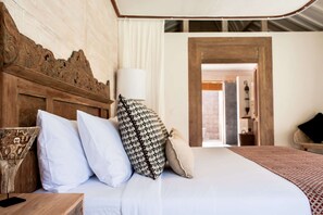 5 bedrooms, Internet, bed sheets, wheelchair access