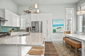 Fridge, microwave, stovetop, dishwasher