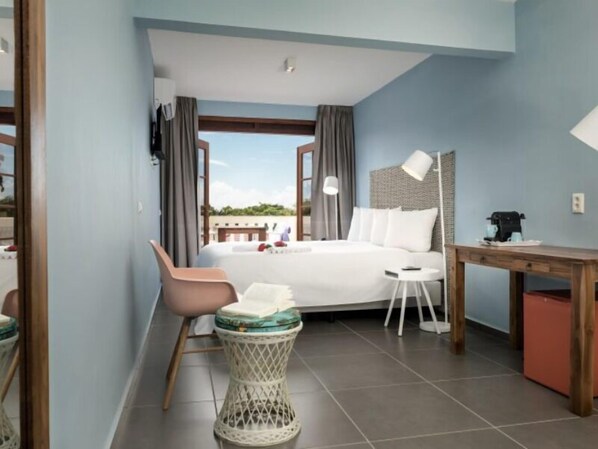 Double Room, 1 Queen Bed