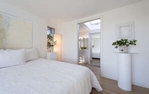 2 bedrooms, iron/ironing board, WiFi, bed sheets - CAPE COD EDEN with spectacular view (Sandwich)