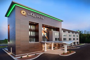 Exterior - La Quinta Inn & Ste by Wyndham Wisconsin Dells- Lake Delton (Wisconsin Dells)