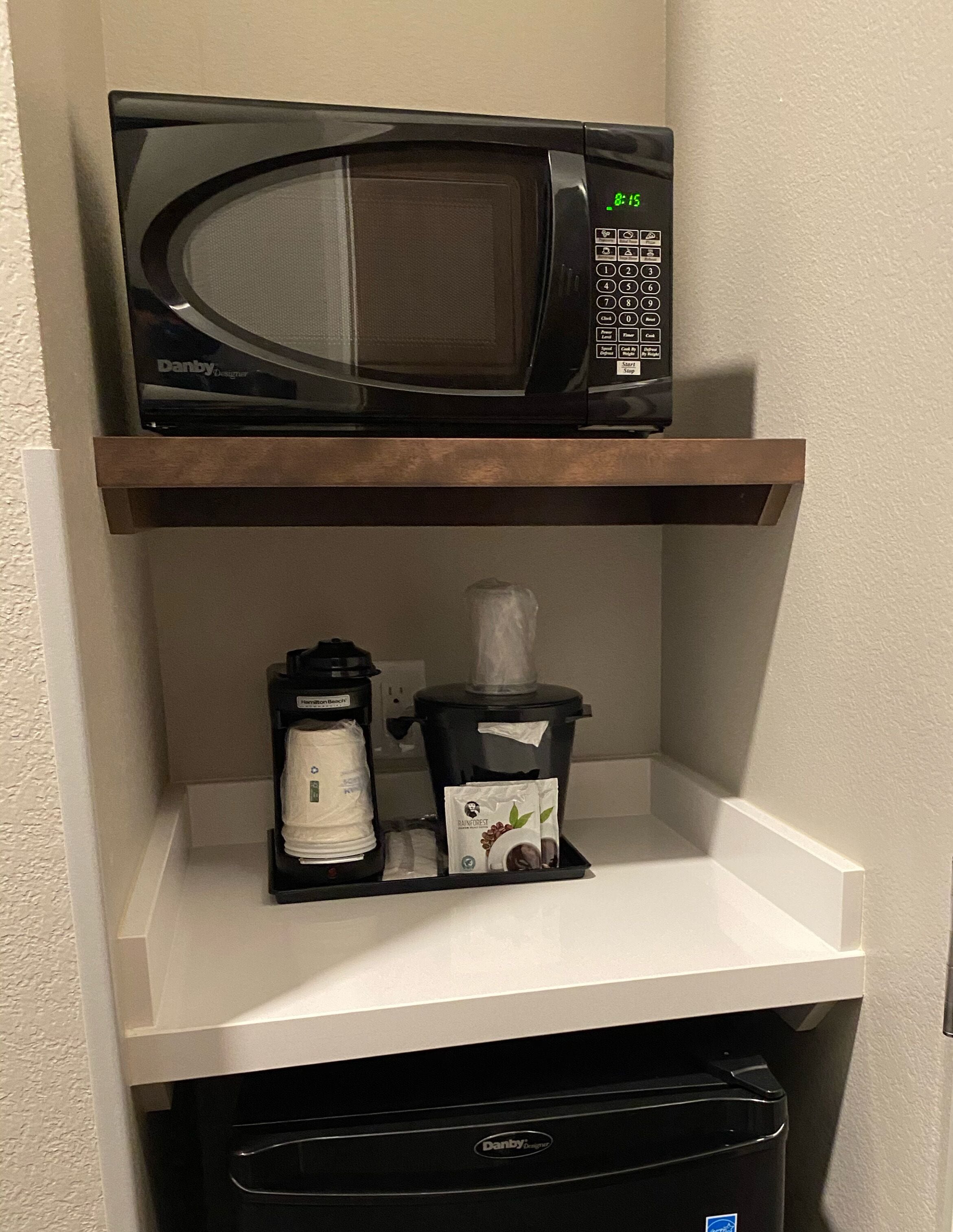 individually decorated, individually furnished, desk, laptop workspace