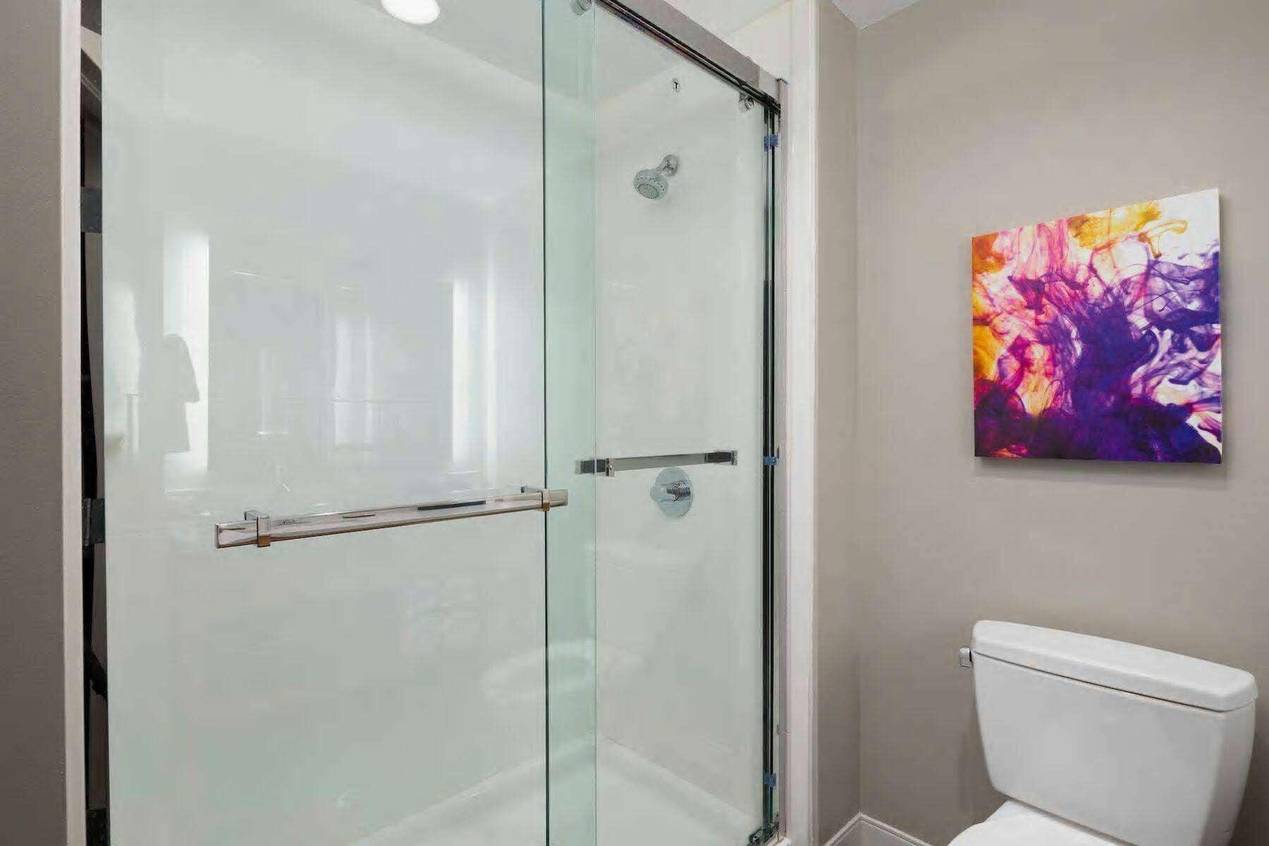 individually decorated, individually furnished, desk, laptop workspace