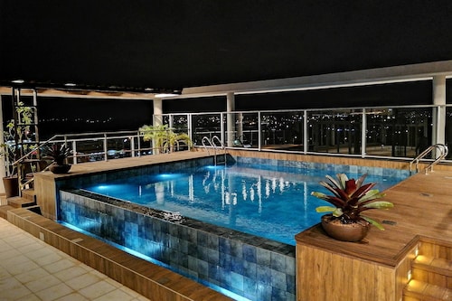 ダズラー、ウィンダム シウダー デル エステ