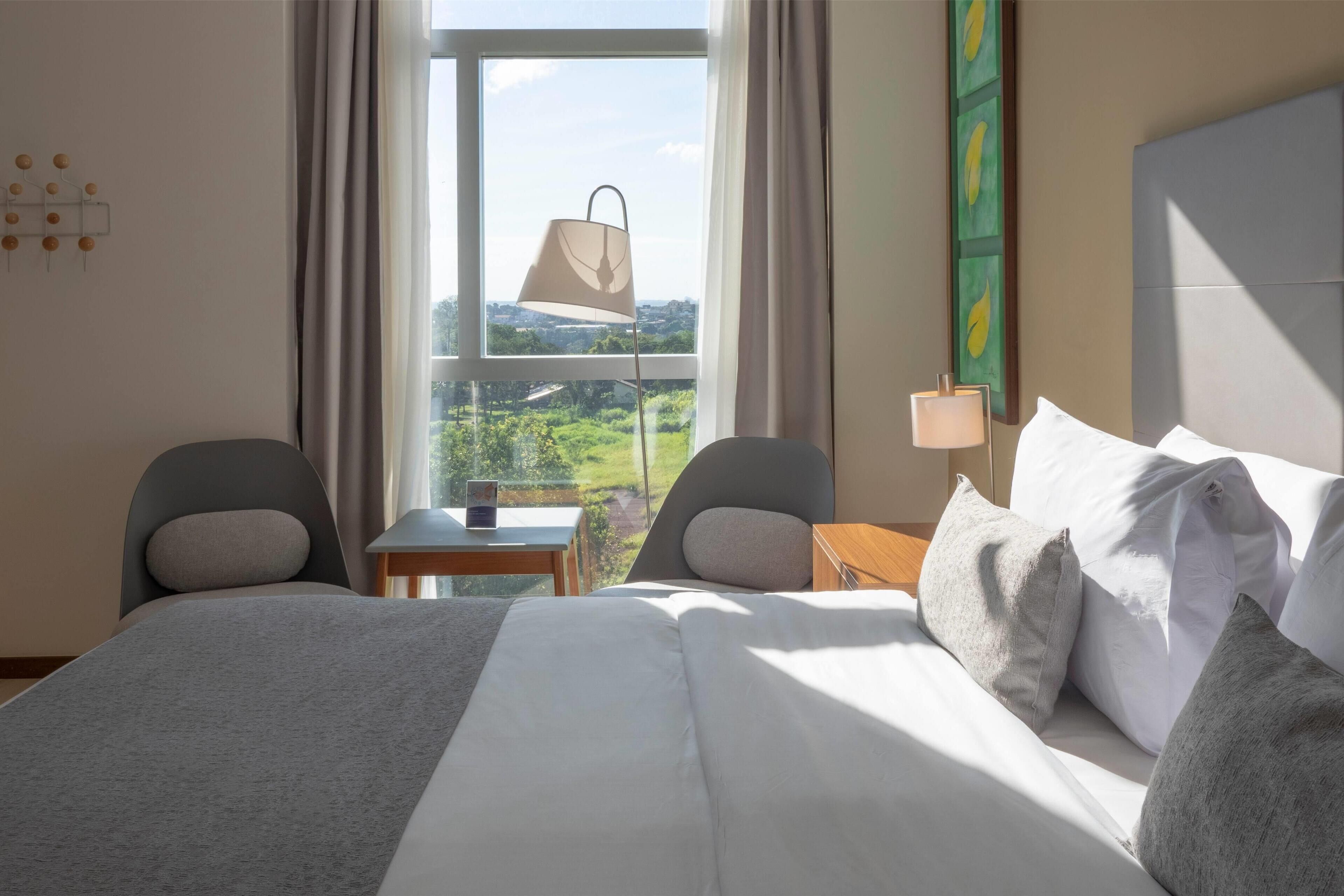 premium bedding, pillow-top beds, minibar, soundproofing