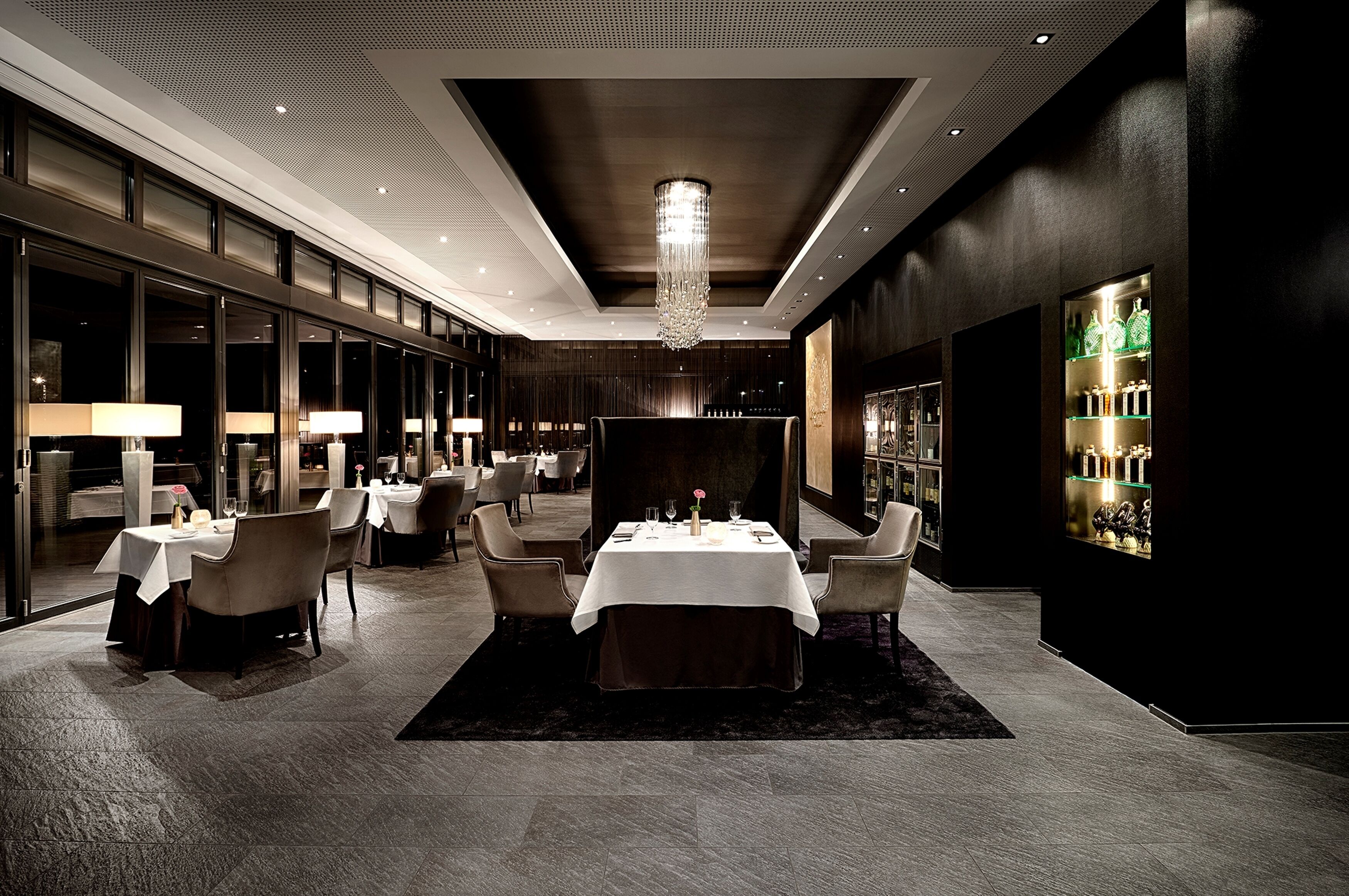 2 Restaurants, Frühstück, Mittagessen, Abendessen, deutsche Küche