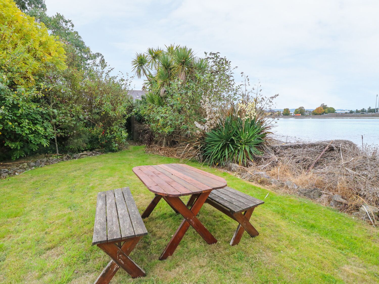 Cottage | Outdoor dining