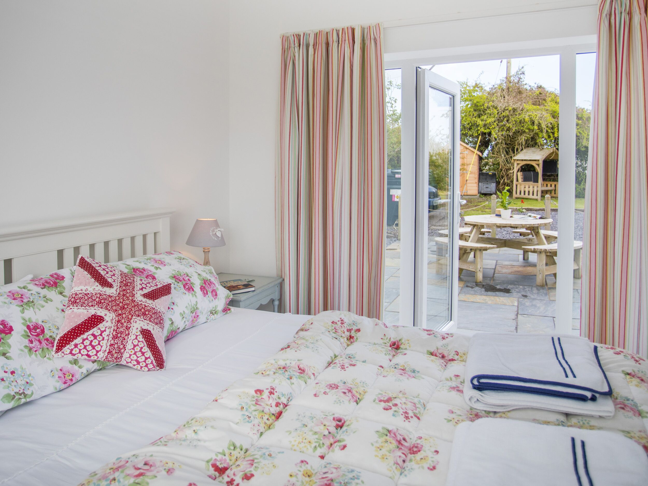 Cottage | 3 bedrooms, free WiFi, individually decorated, individually furnished