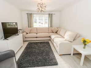 Cottage | Living area - Serenity (Freshwater)