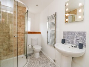 Cottage | Bathroom