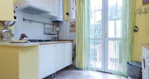 Apartment, 1 Schlafzimmer, Balkon | Eigene Küche | Kühlschrank, Ofen, Herdplatte, Kochgeschirr/Geschirr/Besteck