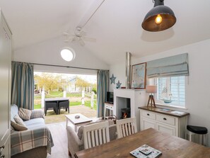 Living area - Sea Breeze (Filey)