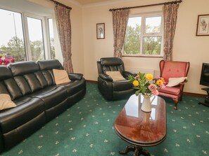 Cottage | Living room - Cleary Cottage (Miltown Malbay)