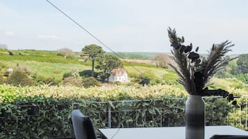 Cottage | Outdoor dining