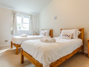 2 bedrooms, individually decorated, individually furnished, free WiFi