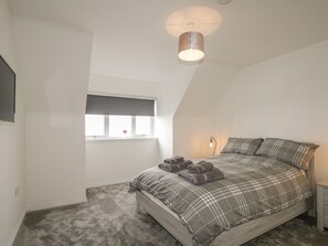 Cottage | 4 bedrooms, individually decorated, individually furnished, free WiFi - 15 Waters Edge (Banff)