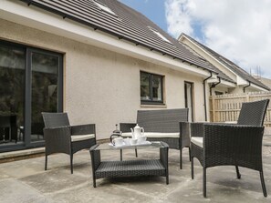 Interior - 15 Waters Edge (Banff)