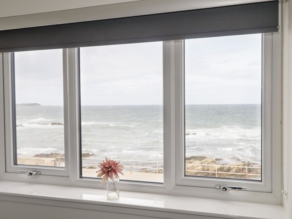 Cottage | Interior - 15 Waters Edge (Banff)