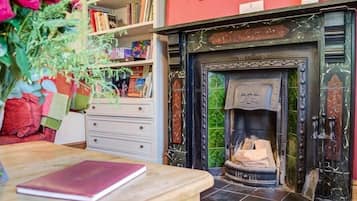 Cottage | Interior