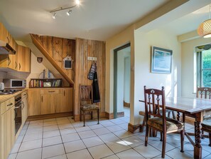 ثلاجة، غسالة أطباق، مستلزمات طهي/أطباق/أوعية