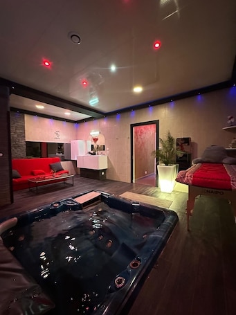 Interior. Condominium apartment with jacuzzi and sauna