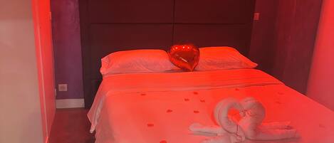 2 makuuhuonetta, silitysrauta/-lauta, Wi-Fi, vuodevaatteet