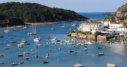 6 Combehaven