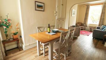 Cottage | Tempat makan