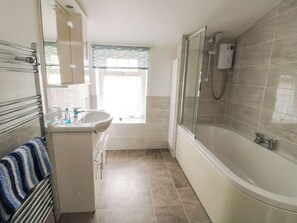 Cottage | Bathroom | Shower