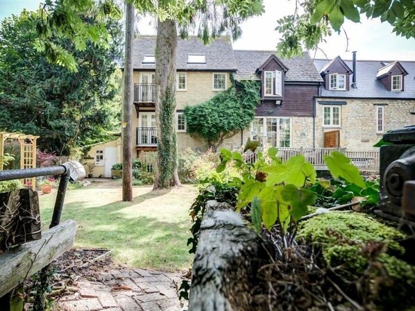 Cottage | Bahagian dalam