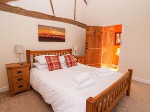 Cottage | Interior - The Stables (Knighton)