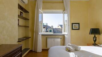 Apartment, 1 Schlafzimmer | 1 Schlafzimmer, BĂŒgeleisen/BĂŒgelbrett, WLAN, BettwĂ€sche