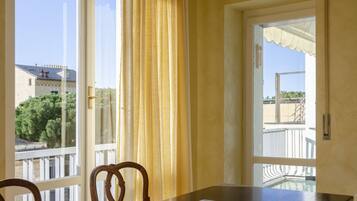 Apartment, 1 Schlafzimmer | Wohnbereich | Flachbildfernseher